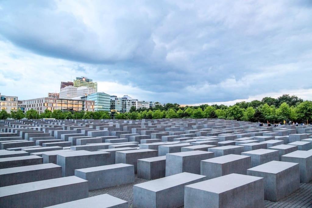 33 K Next To Alexanderplatz Berlim